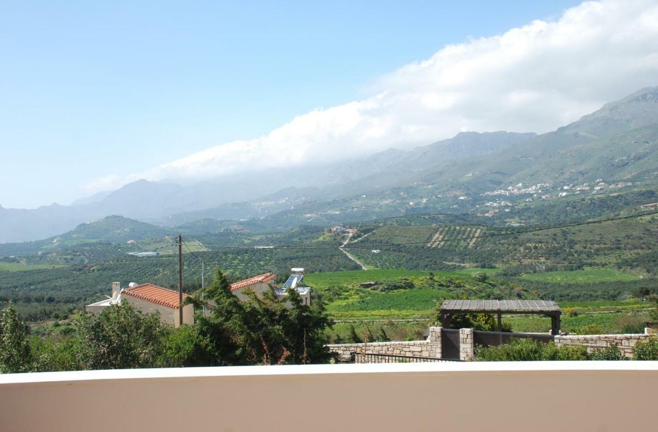 Villa With A Pool In Lefkogia Lefkogeia ภายนอก รูปภาพ