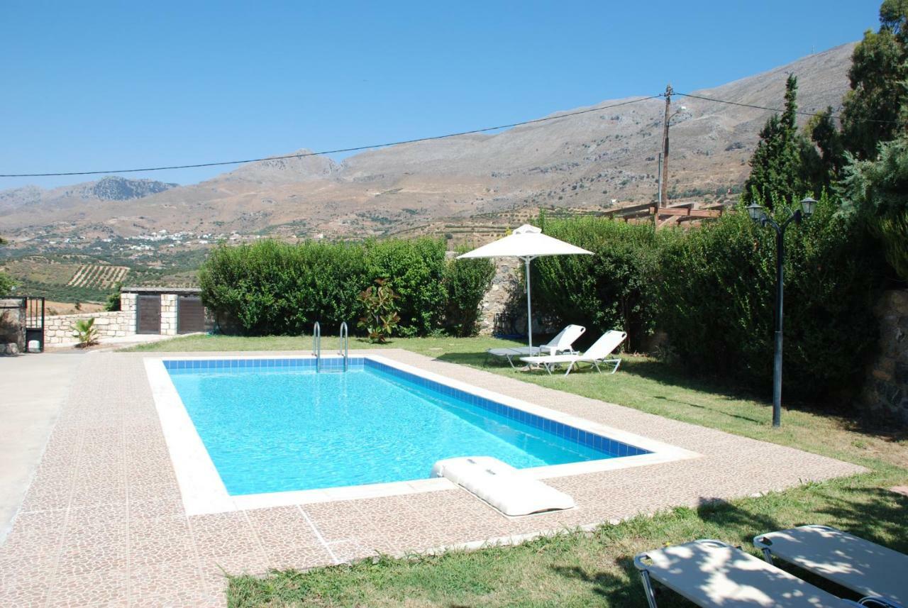 Villa With A Pool In Lefkogia Lefkogeia ภายนอก รูปภาพ