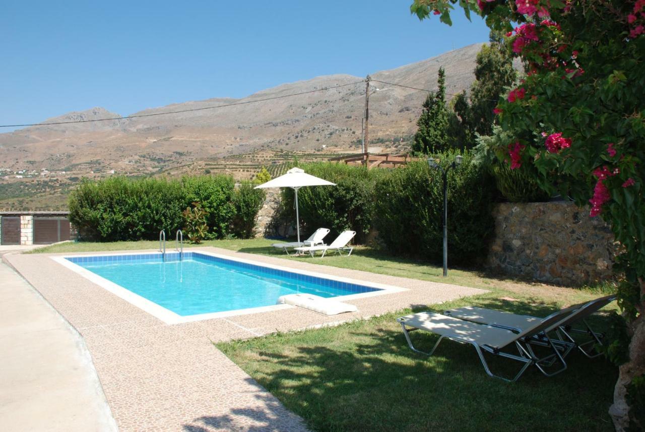 Villa With A Pool In Lefkogia Lefkogeia ภายนอก รูปภาพ